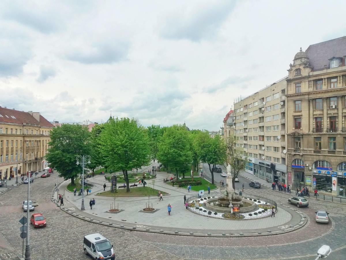 Квартира В Центрі Львова Вулиця Міцкевича 5, Простора З Гарним Видом На Місто Exterior foto
